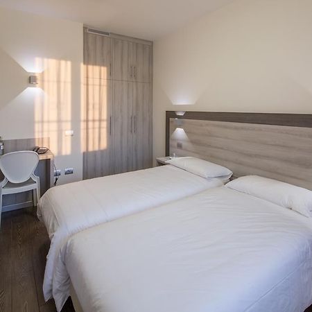 Hotel Panineria Colombera Rossa ブレシア エクステリア 写真
