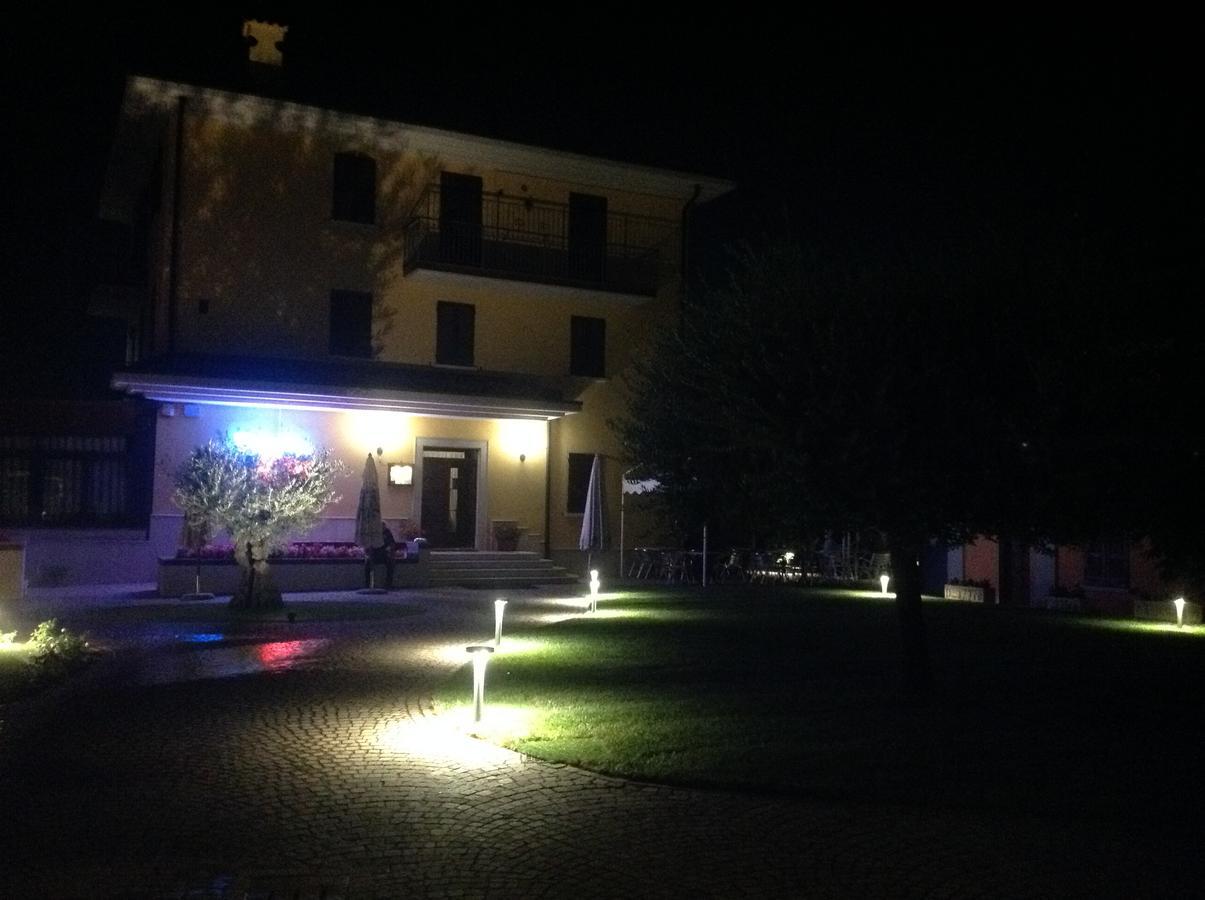 Hotel Panineria Colombera Rossa ブレシア エクステリア 写真